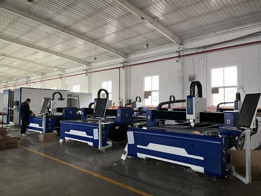 GX-3015E Máquina de corte de metal por láser CNC de 20 mm espesor de corte de 120 m/min Frío por agua