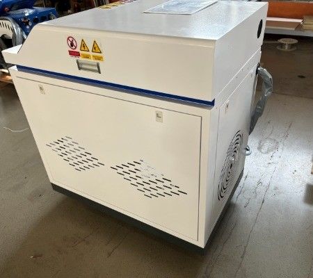 Maquina de limpieza con láser de fibra de pulso de 2000w 3000w para limpieza de superficie de óxido en superficies metálicas por sistema de control Au3tech
