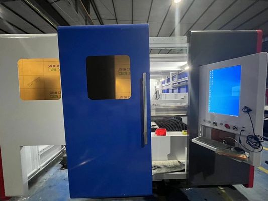 Máquina automática de corte por láser de fibra de metal GONXINGFab con componentes Schneider Electric-Francia y formato gráfico LAS compatible
